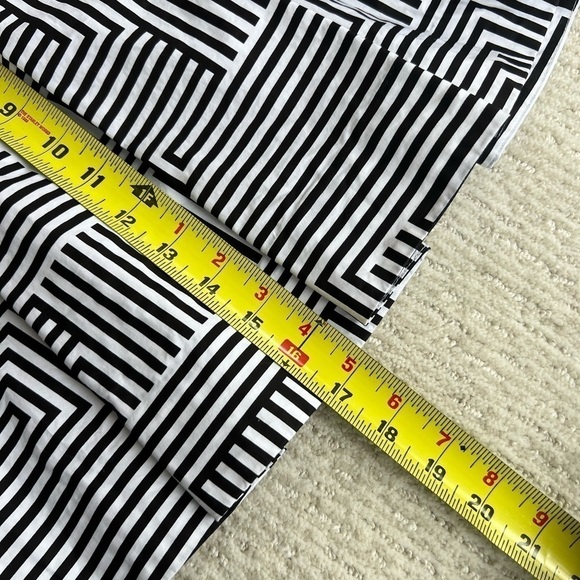 Kate Spade Saturday Women’s Geometric Pull On Tennis Skirt Size Small EUC - Picture 3 of 5